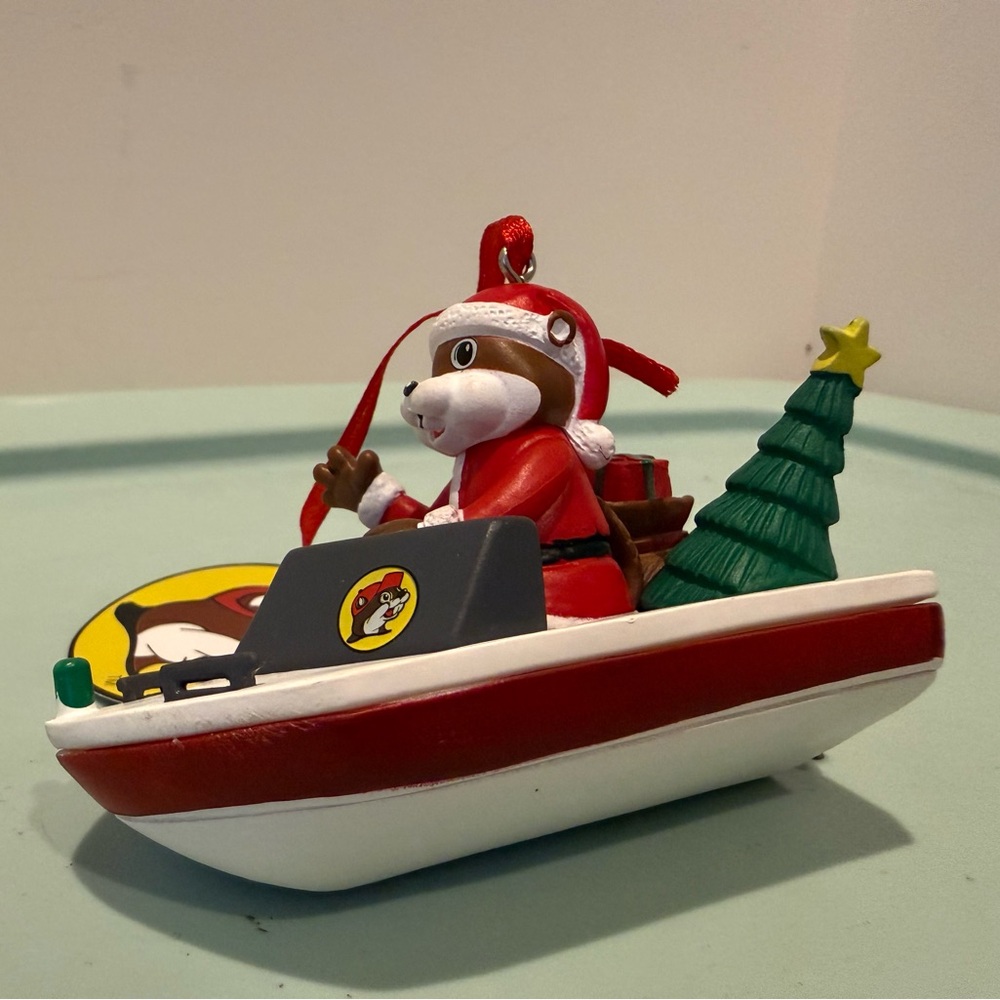 Super Cute Buc-ees Santa in Boat Ornament- NWT - Picture 5 of 5
